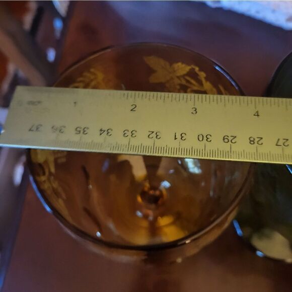 Vintage Mint 60s Set Of 2 Etched Grapes Colored Glass Goblets in Amber & Green - Picture 6 of 8